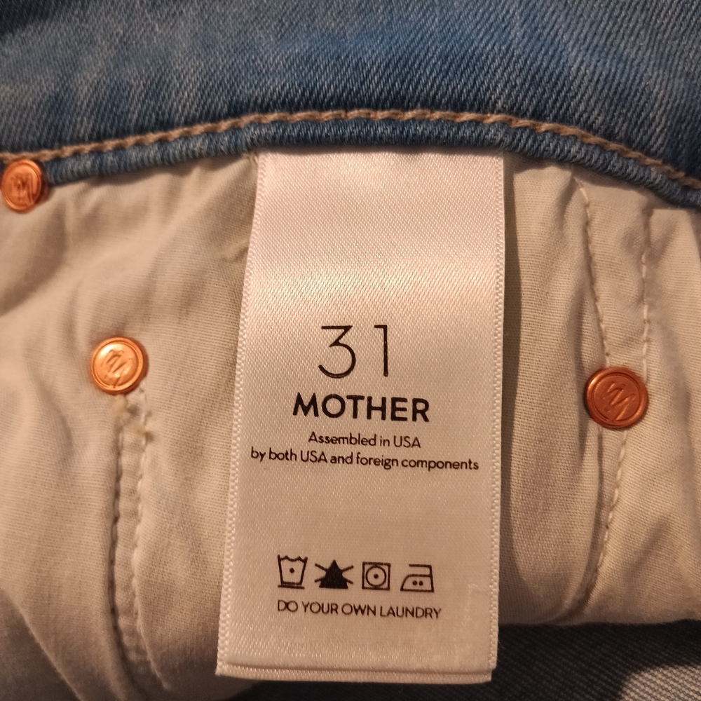 MOTHER Sky Wash Flare Jeans - Picture 5 of 8